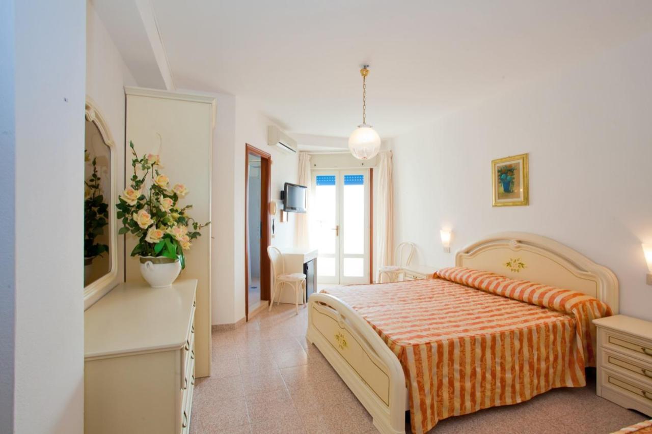 Hotel Imperial Caorle Zewnętrze zdjęcie